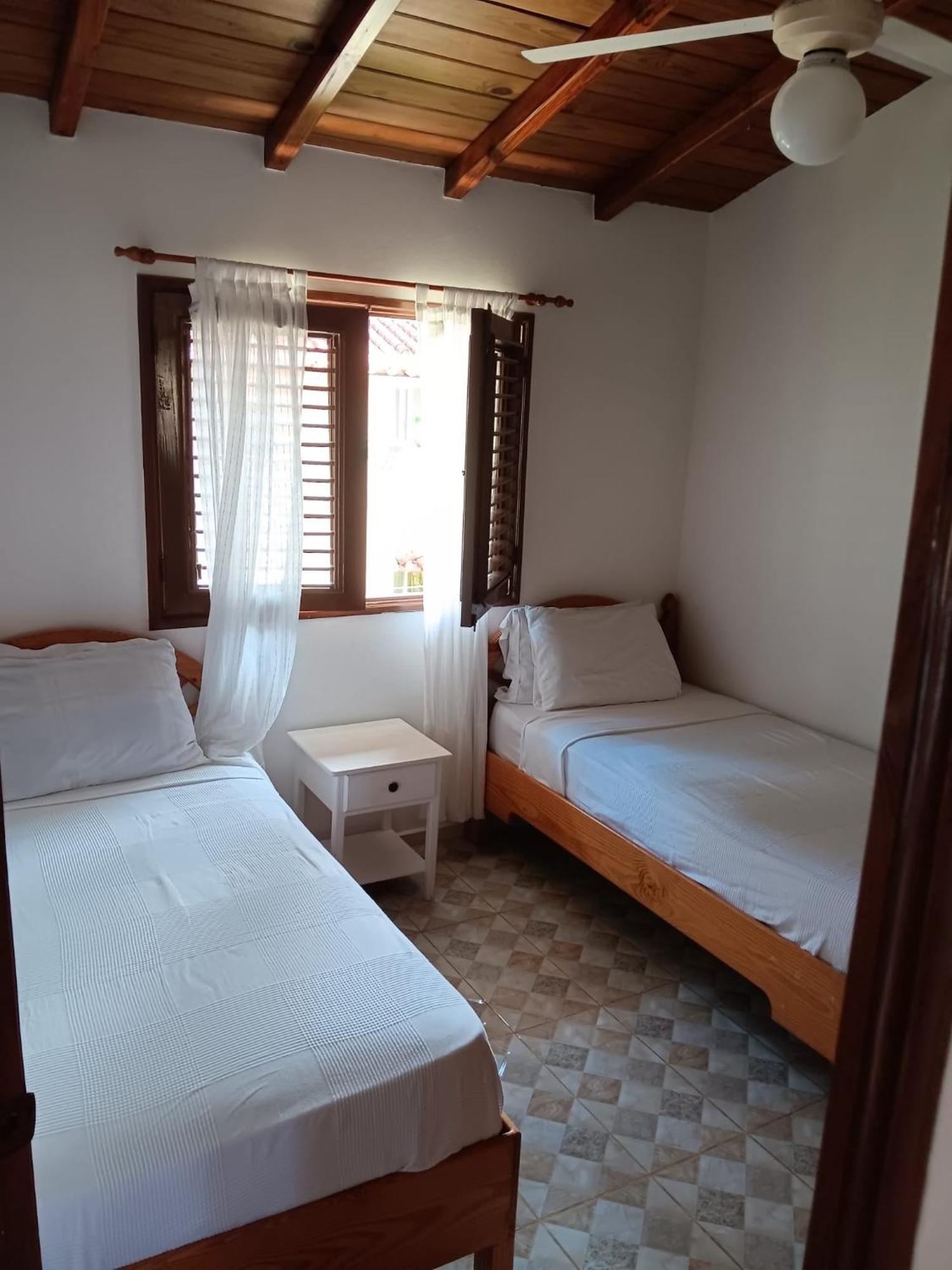 Cozy Oceanfront Villa With Direct Beach Access Las Terrenas Eksteriør billede